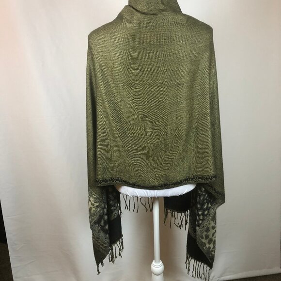 Vintage Pashmina-Style Jacquard Shawl – Olive & Black Reversible Wrap - Picture 9 of 15
